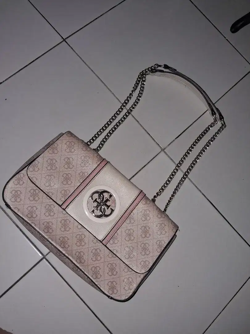 PRELOVED TAS GUESS