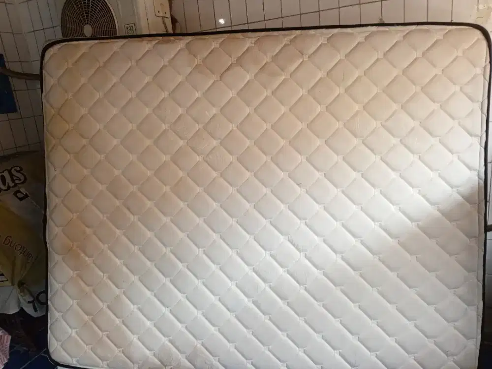 Jasa cuci kasur springbed sofa karpet jok mobil dll