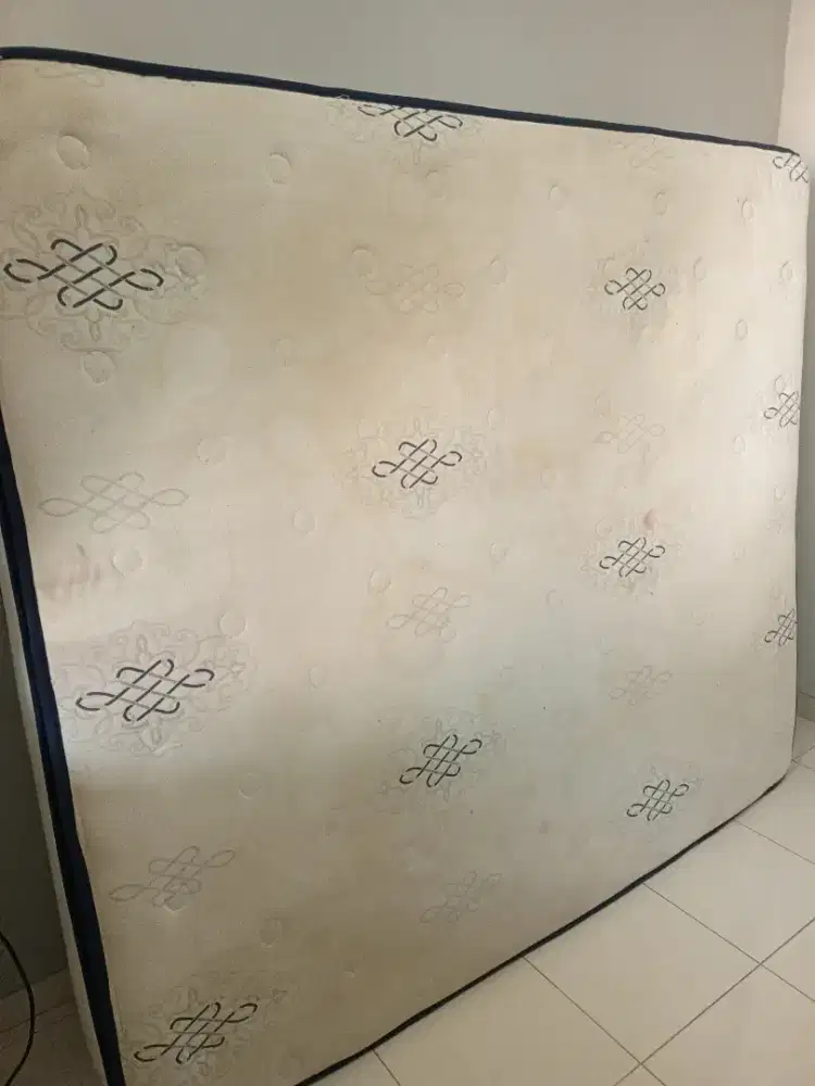 Jasa cuci kasur springbed sofa karpet jok mobil dll