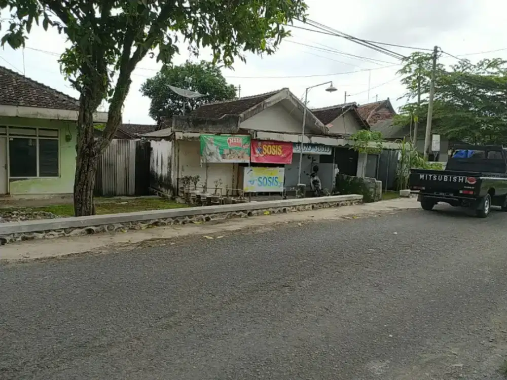 DI JUAL TANAH MILIK PRIBADI DI PUSAT GENTENG , JALAN MELIWIS GENTENG