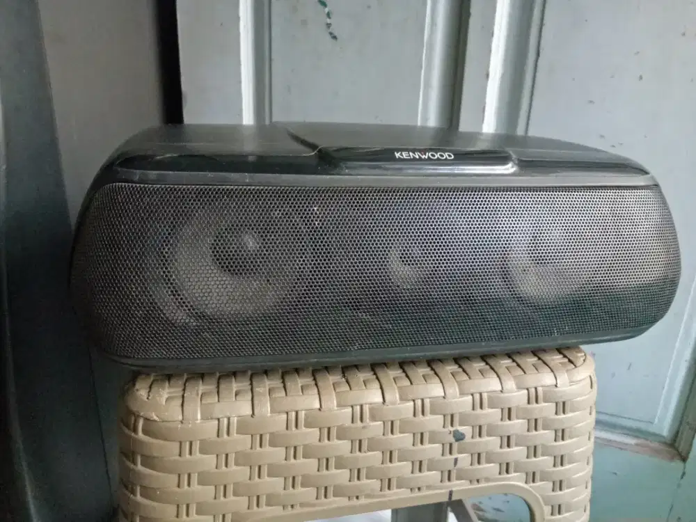 Dua unit Center Merk Kenwood