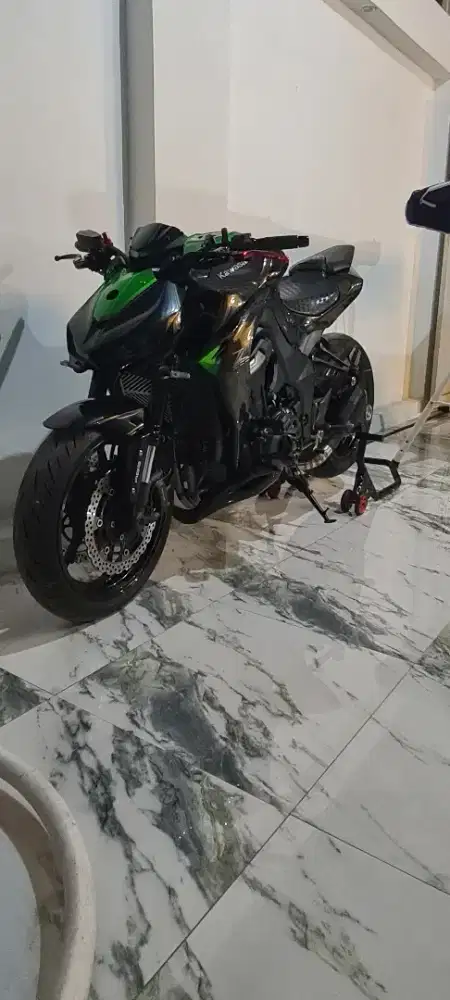 z 1000 sugumi,,modif full brndet ,body carbon,,pat ori ada