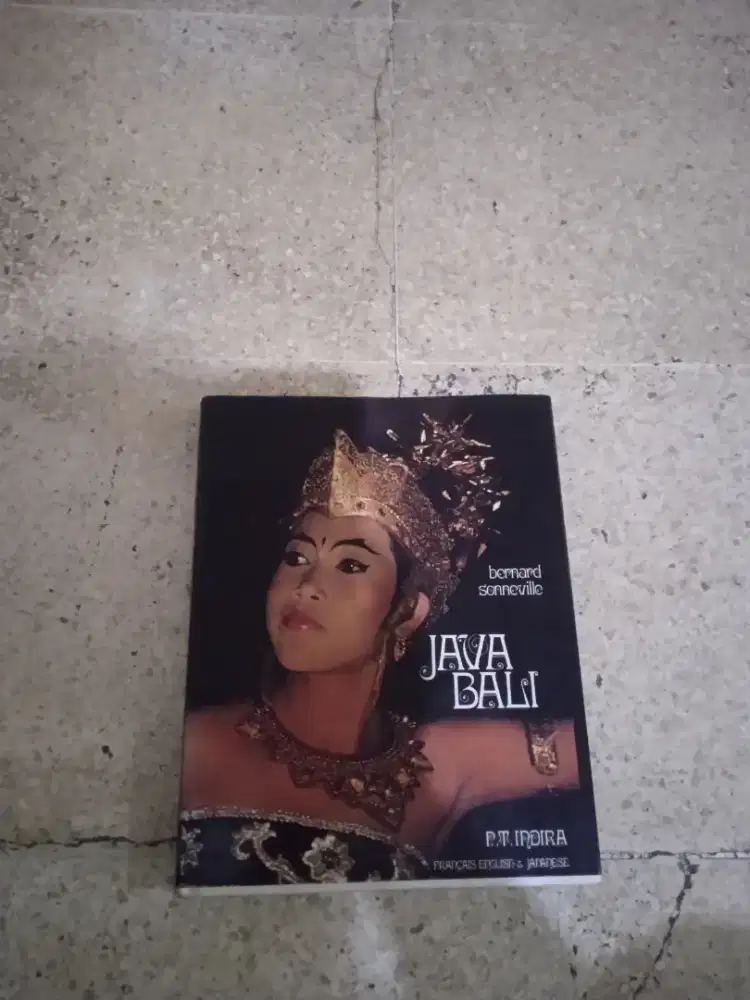 Buku java bali PT indira