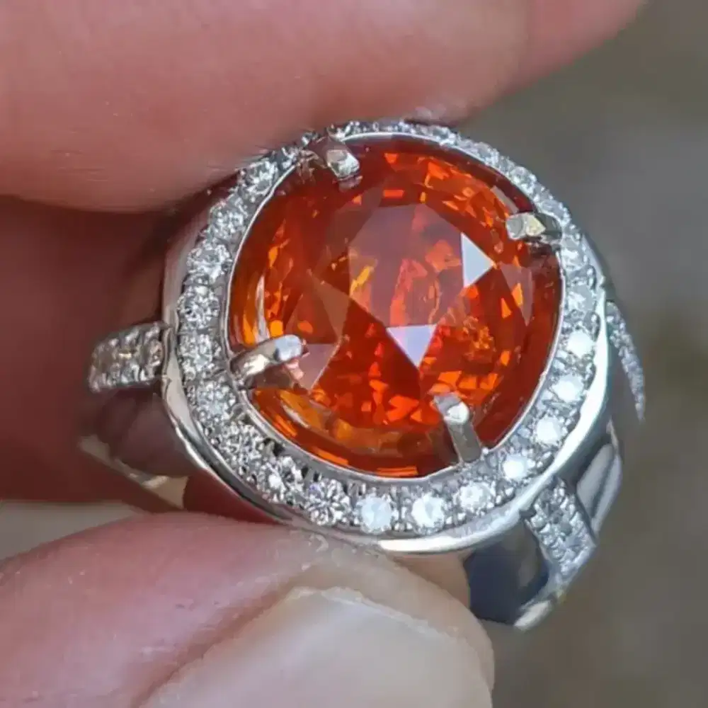 Cincin Permata Orange Sapphire Ring Emas Berlian