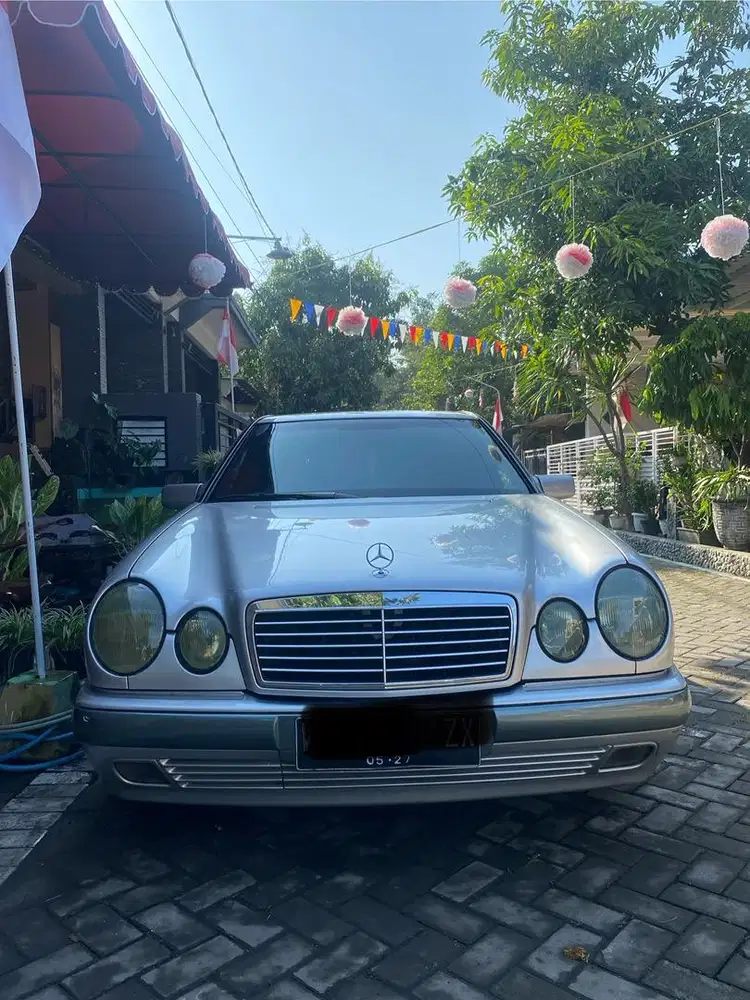 Mercedes Benz W210 E230