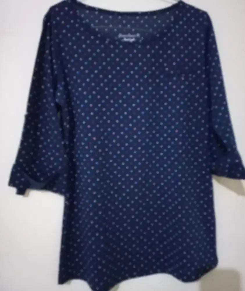 SALE KAOS/ ATASAN WANITA