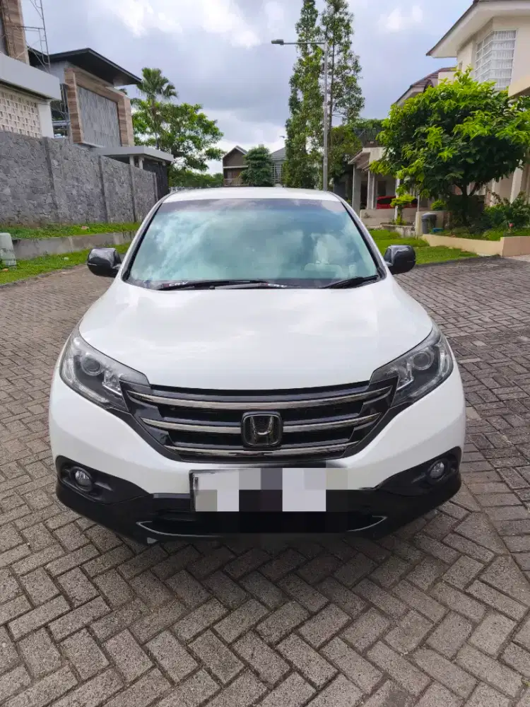 CRV 2.4 Prest 2014 Putih