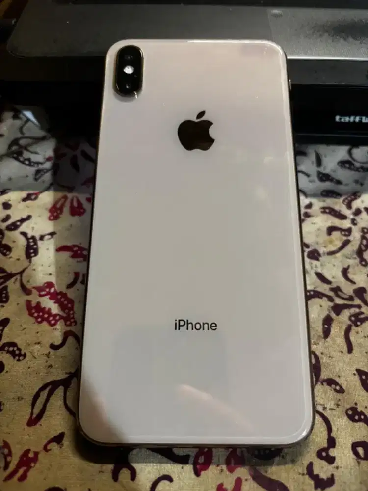 Iphone xs max 256