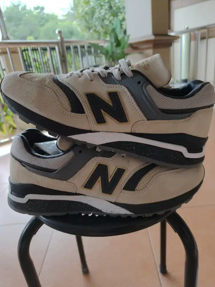 Dijual sepatu dewasa New Balance seri 997.5