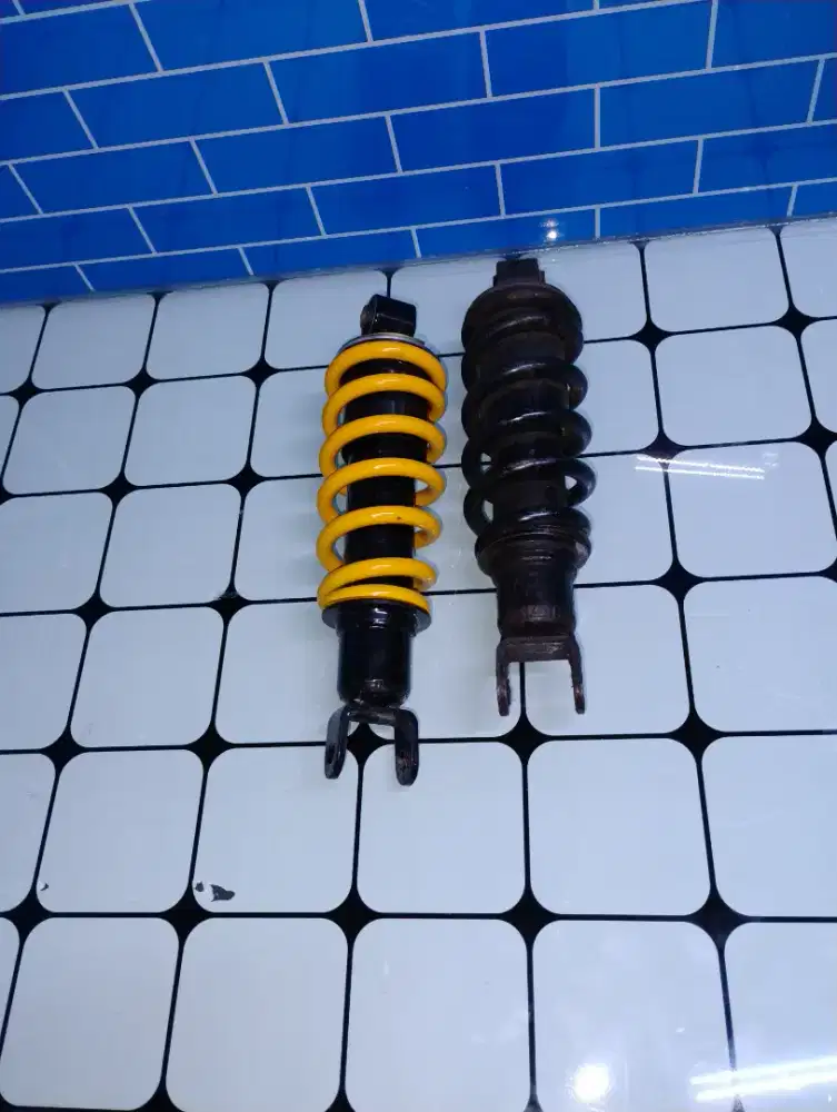 Shock belakang motor Vixion