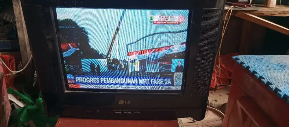 TV tabung 14 in LG