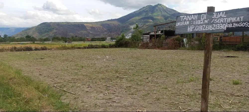 DIJUAL TANAH 1332 M2, TEPI JALAN PANGURURAN SAMOSIR - BISA NEGO