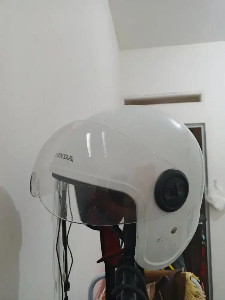 Dijual helm Honda scoopy putih ORI