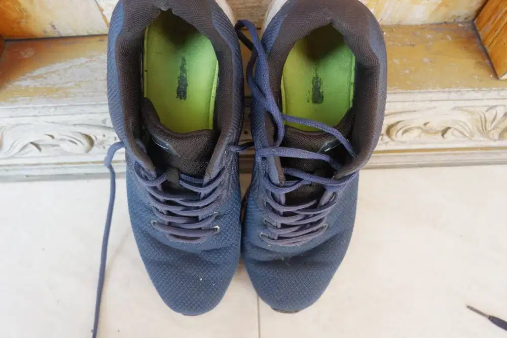 DIJUAL Sepatu Jogging Bekas