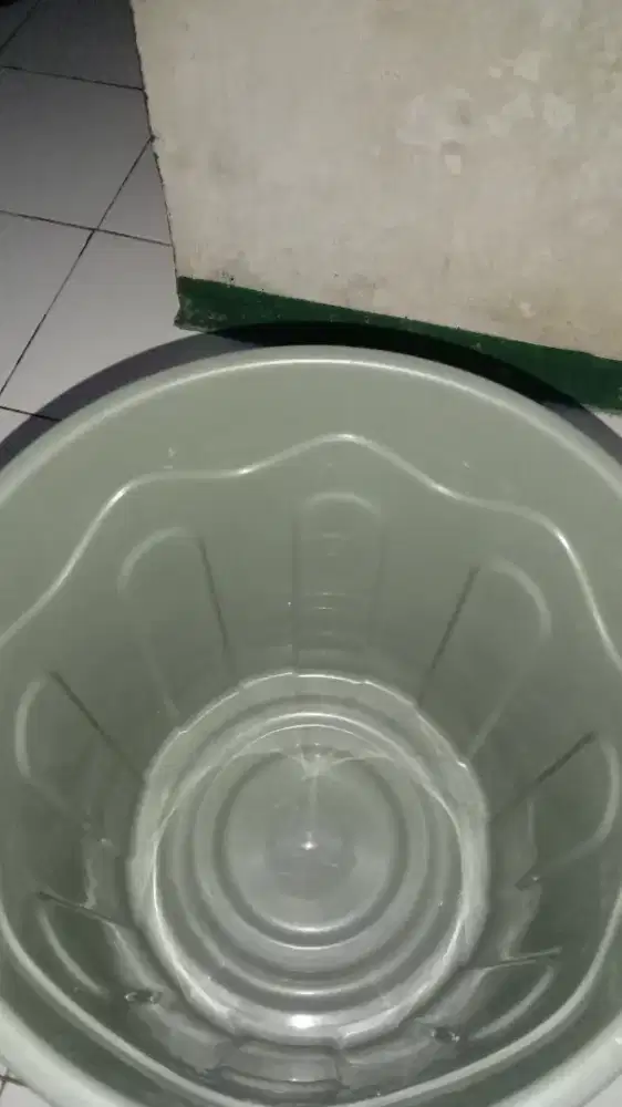 Ember abu abu 40l+tutup