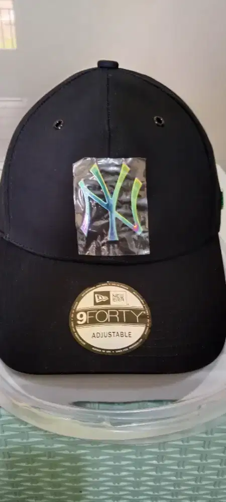 Topi cwe/cwe bisa pake NY rainbow plat besi