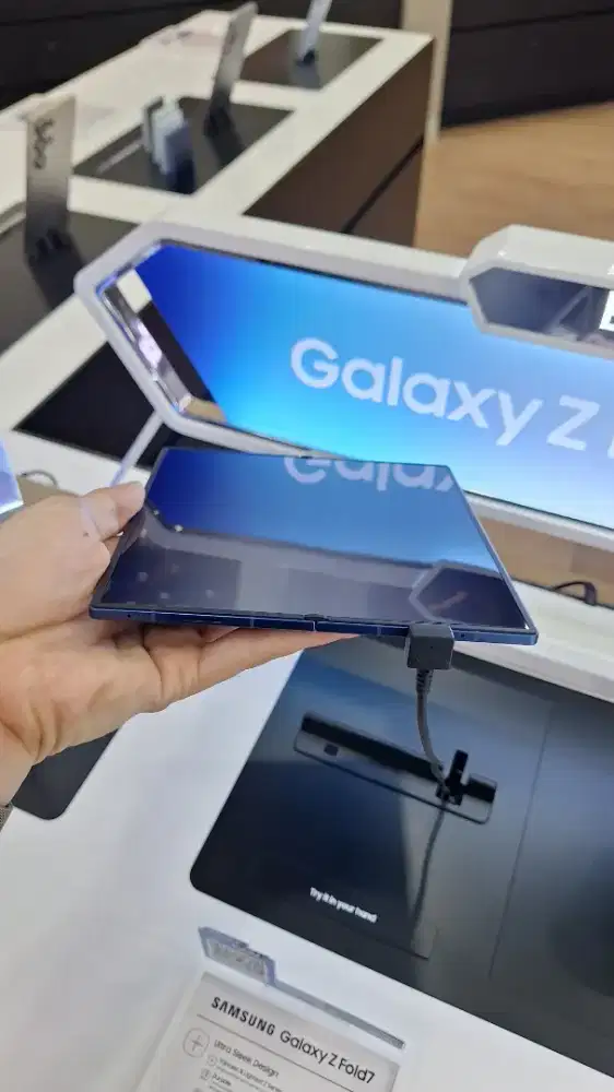 SAMSUNG GALAXY ZFOLD 7 12/256