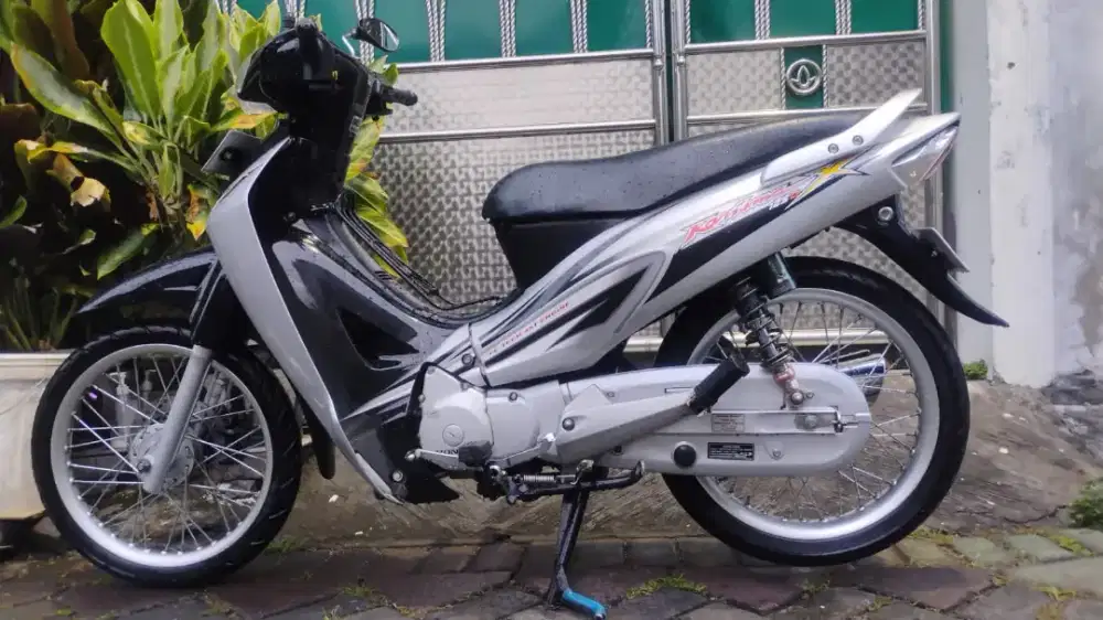 Honda Karisma 2004 Terawat.
