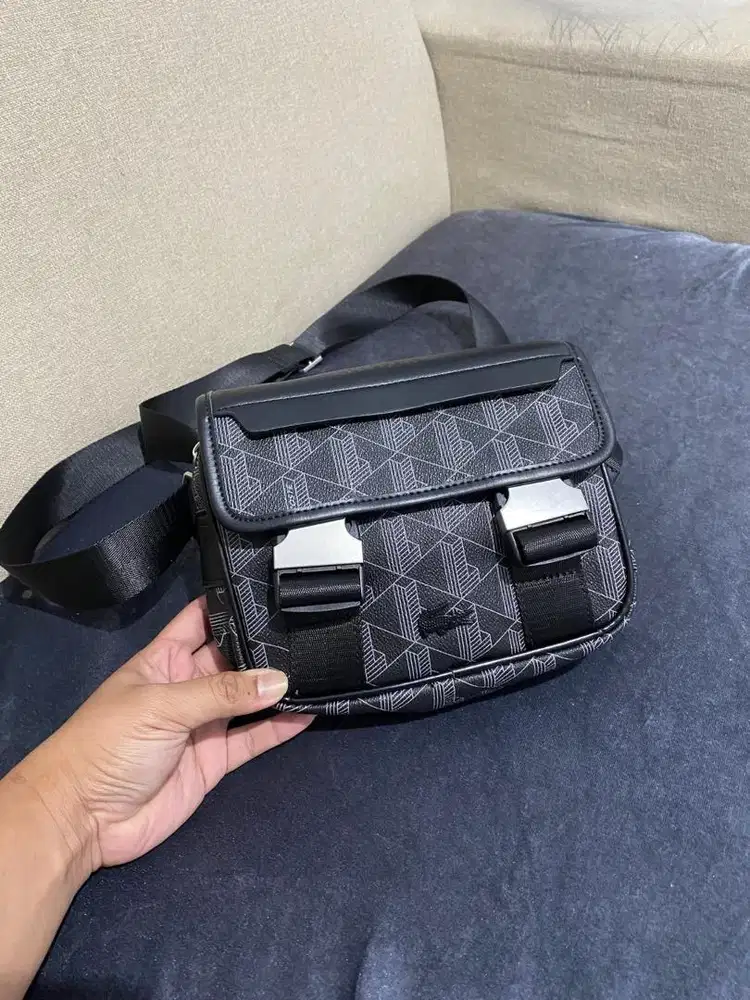 Tas selempang lacoste / slingbag lacoste