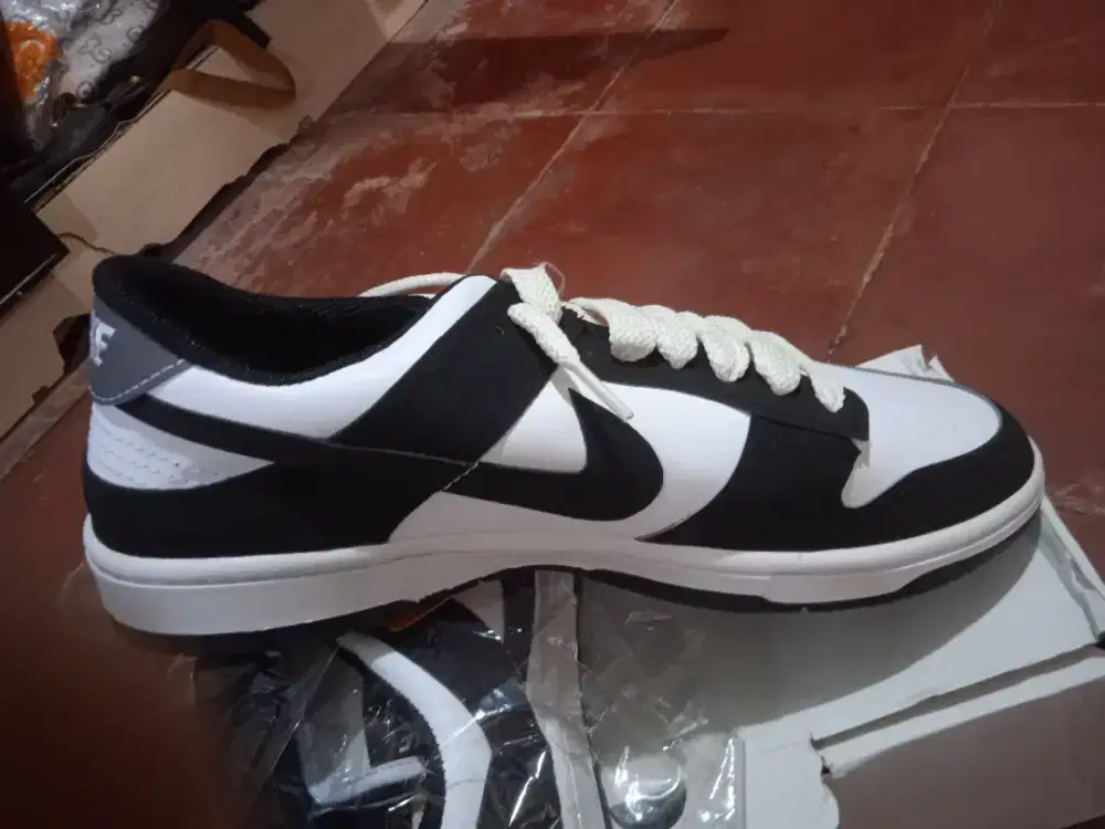 Nike SB panda size 42