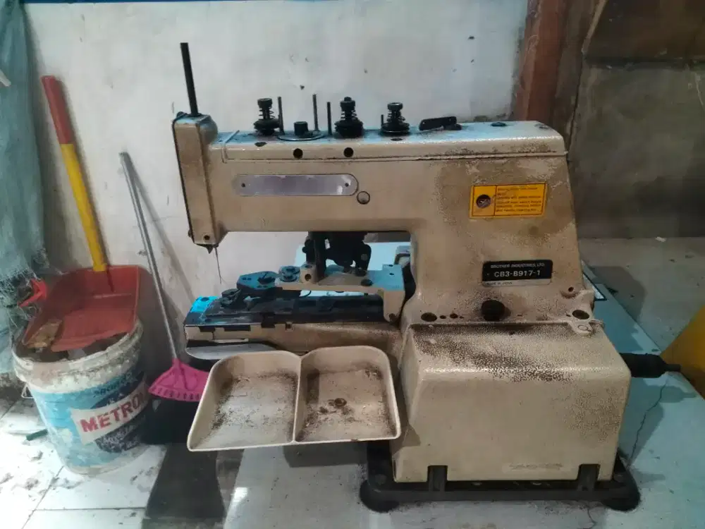 Mesin lubang kancing brother  sepasang