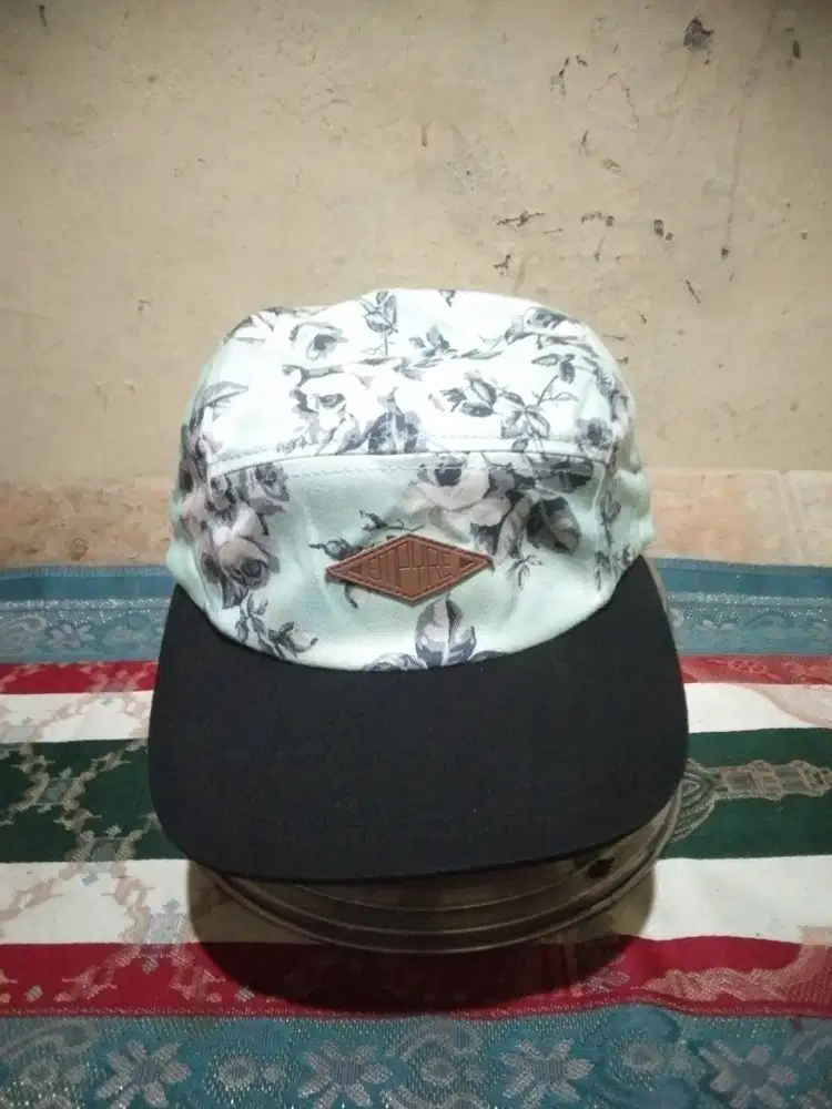 Topi snapback empyre