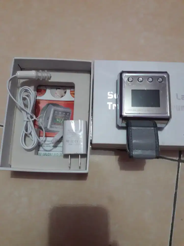 Jam tangan terapi laser