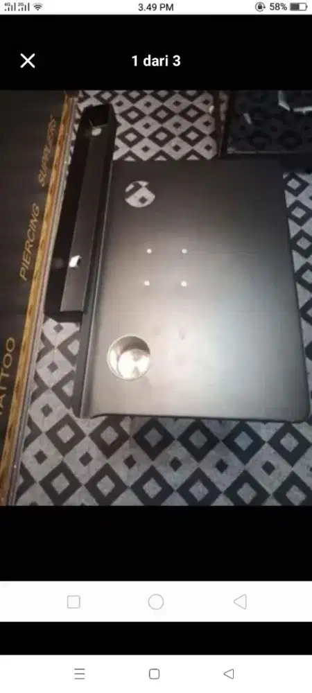 Meja buat tatto kesenian.