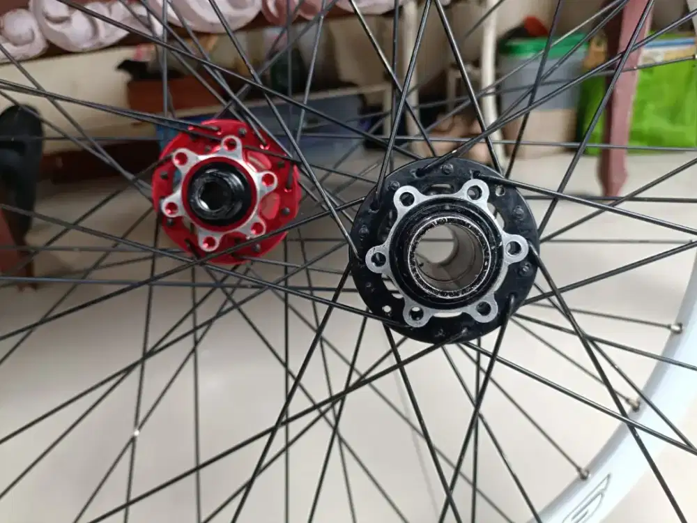 Wheelset sepeda gunung mtb downhill  ta 12x142 dan ta boost 20x110