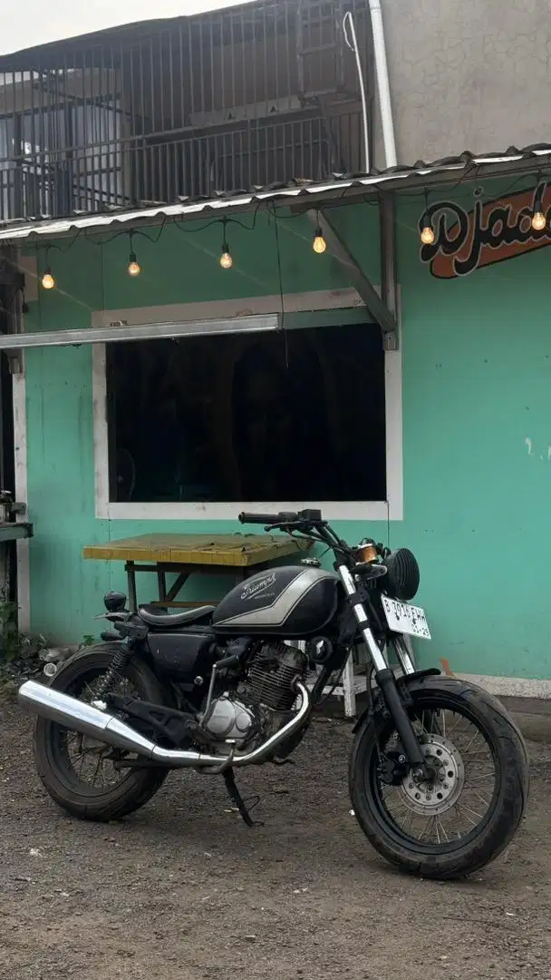 Custom Basic Megapro 160cc