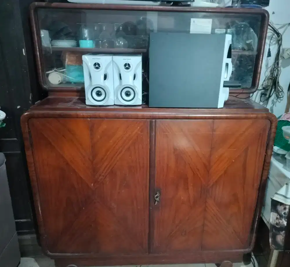 Almari kaca bufet kayu jati tua kuno antik
