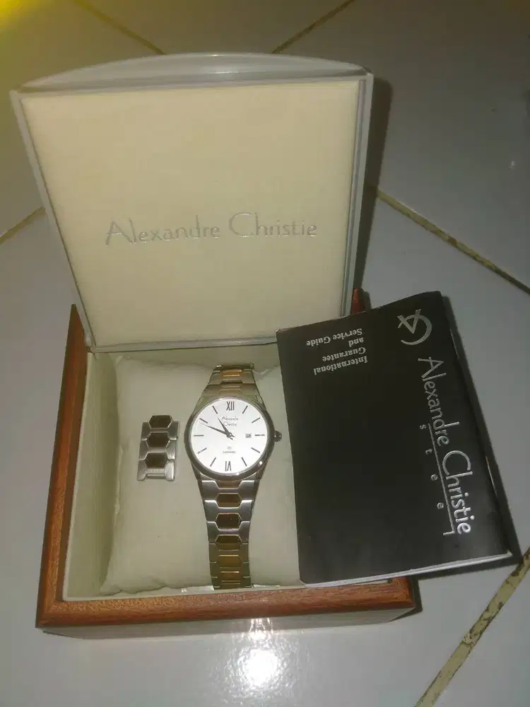 Jual cepat aja Jam Tangan Wanita , like new