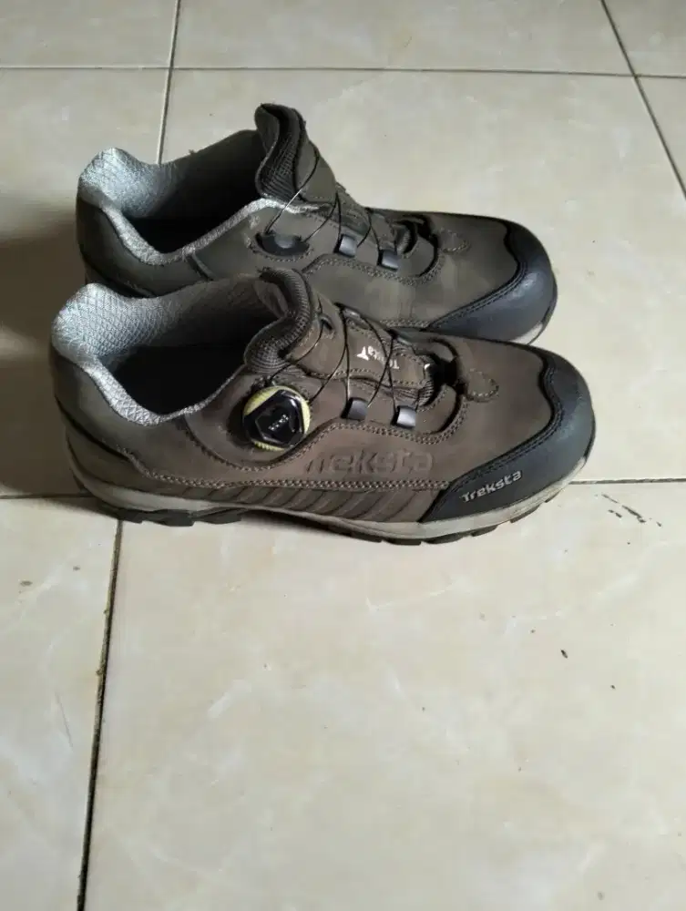 Sepatu safety Treksta original