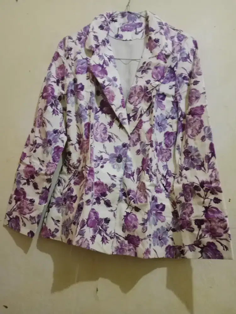 Dijual baju atasan, blazer, rok dan dress anak