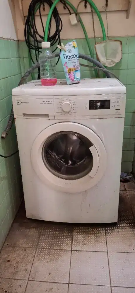 Mesin cuci electrolux 8kg