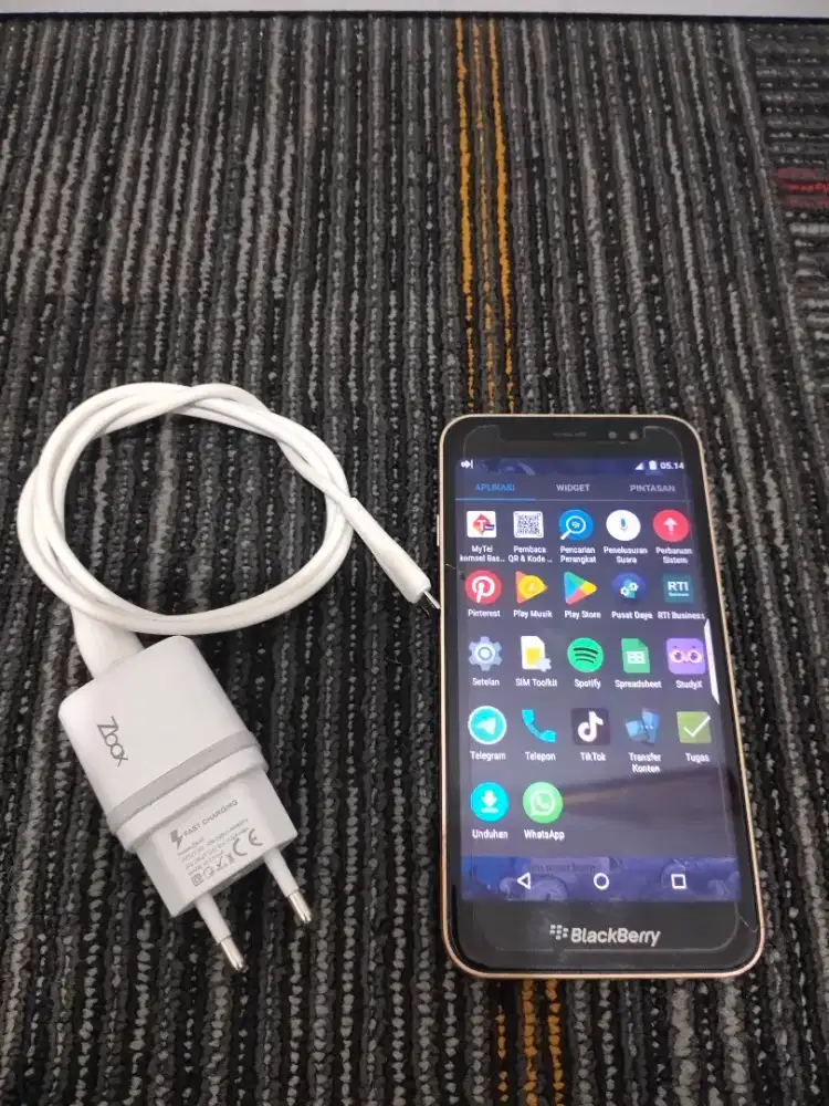 Blackberry aurora 4/ 32GB Gold Normal minus LCD