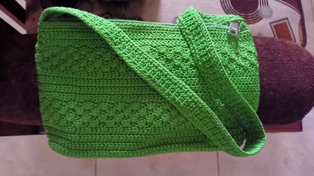 Dowa tas rajut wanita