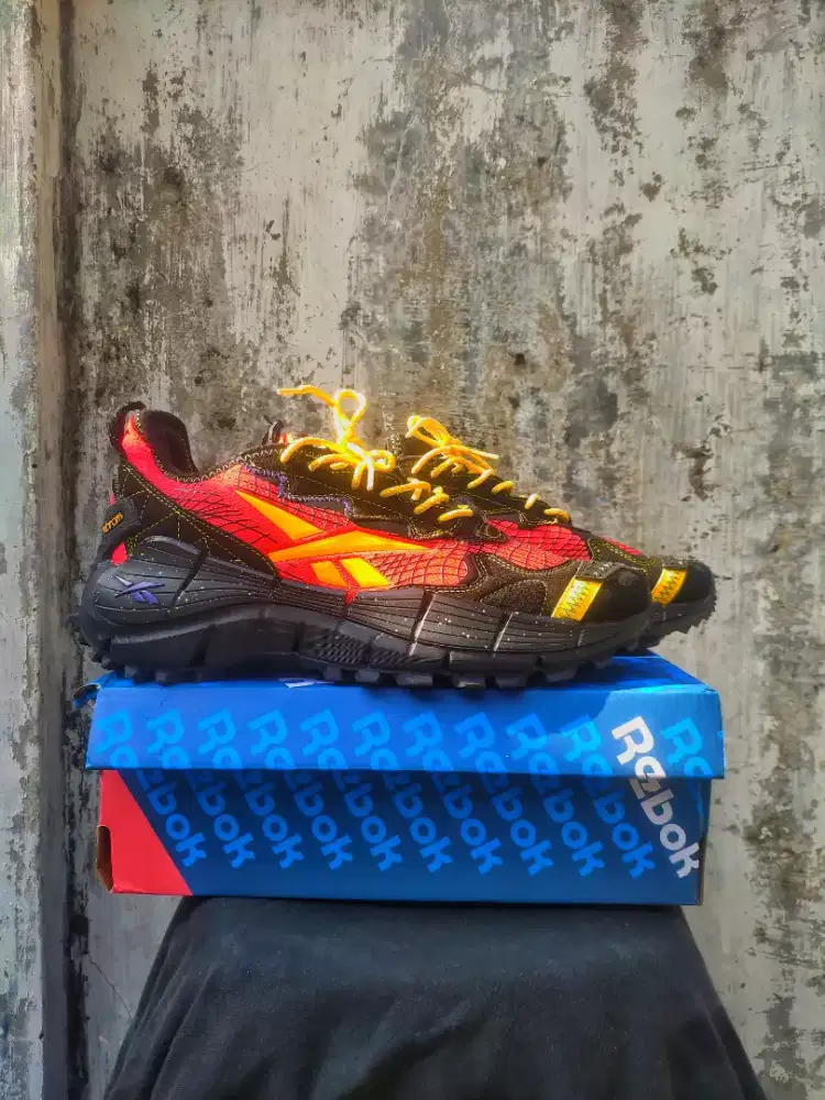 Rebook Zig Kinetica 2 edge victor red sepatu murah