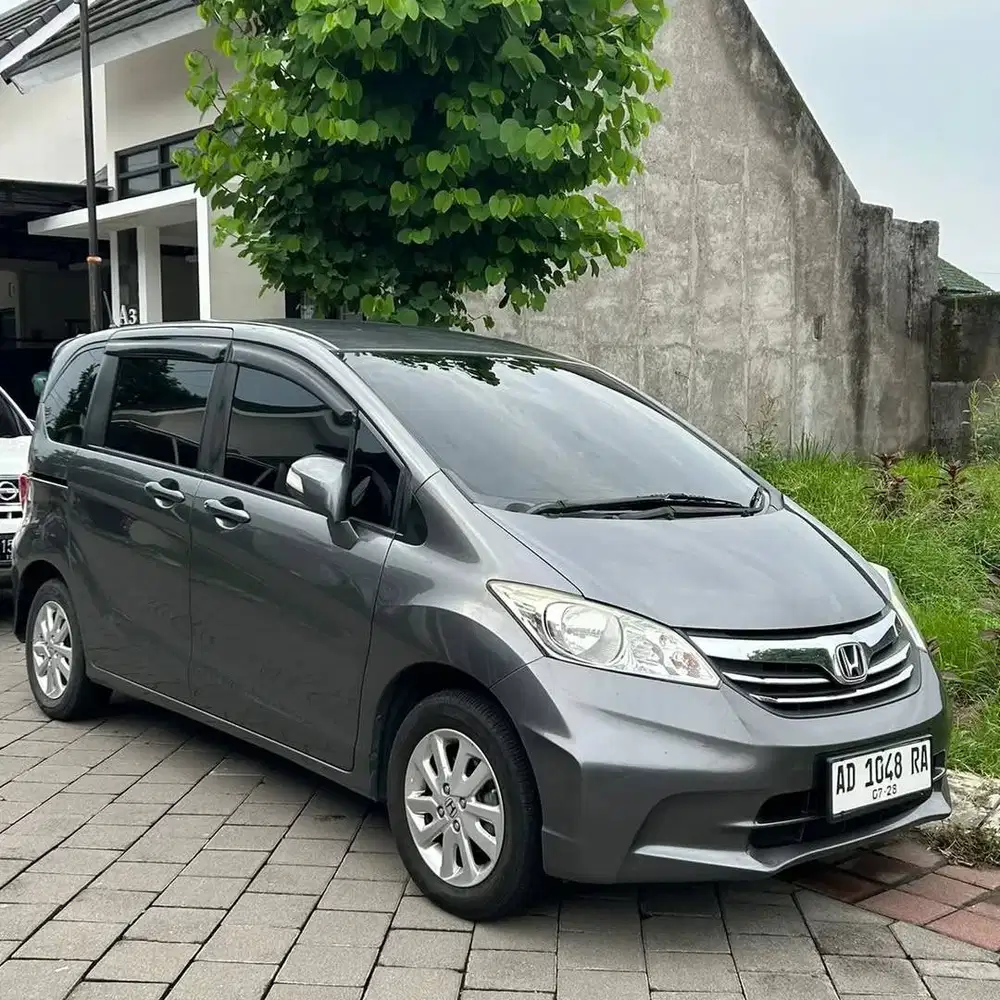 HONDA FREED 2012 PEMAKAIAN PRIBADI - AD KOTA SOLO - SIAP PAKAI