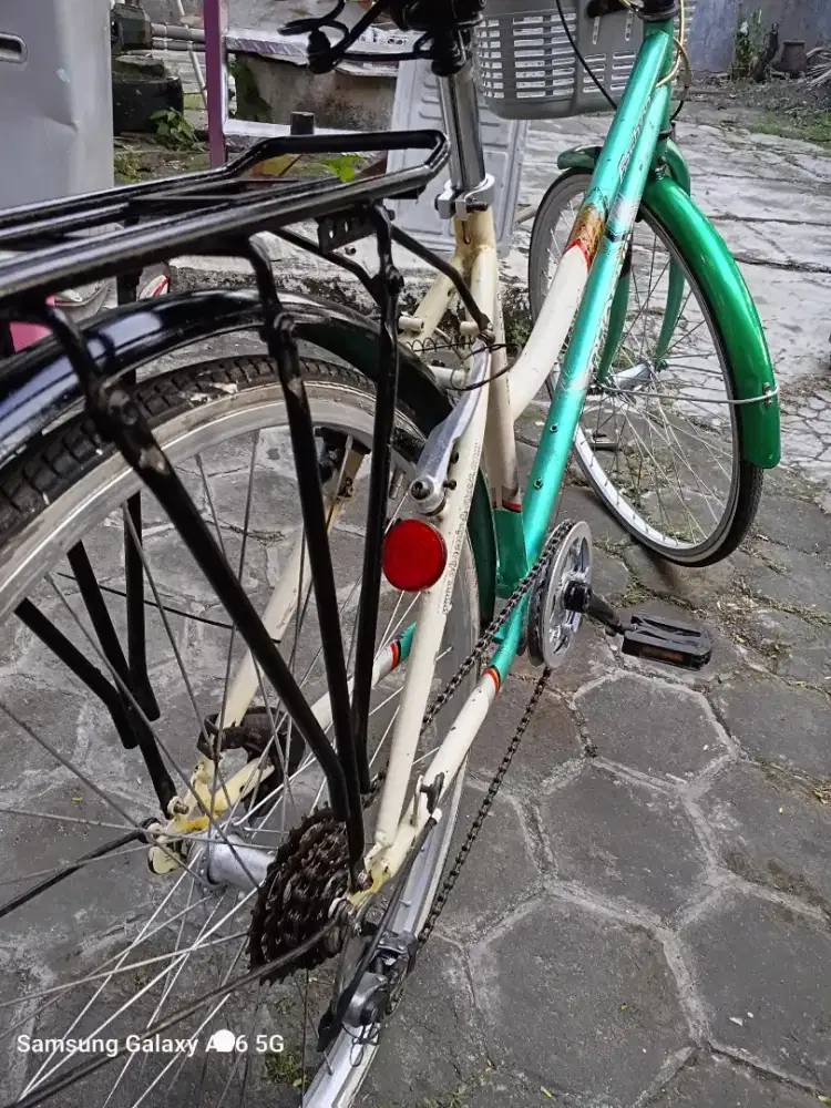 Sepeda Shimano rumah murah 7kamar di jogja bisa usaha dkt adisuxipto