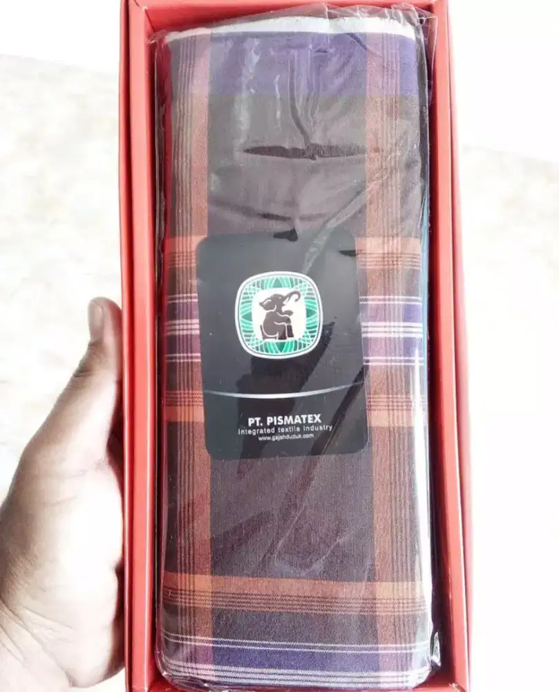 Sarung Gajah Duduk Asia Bonus Peci