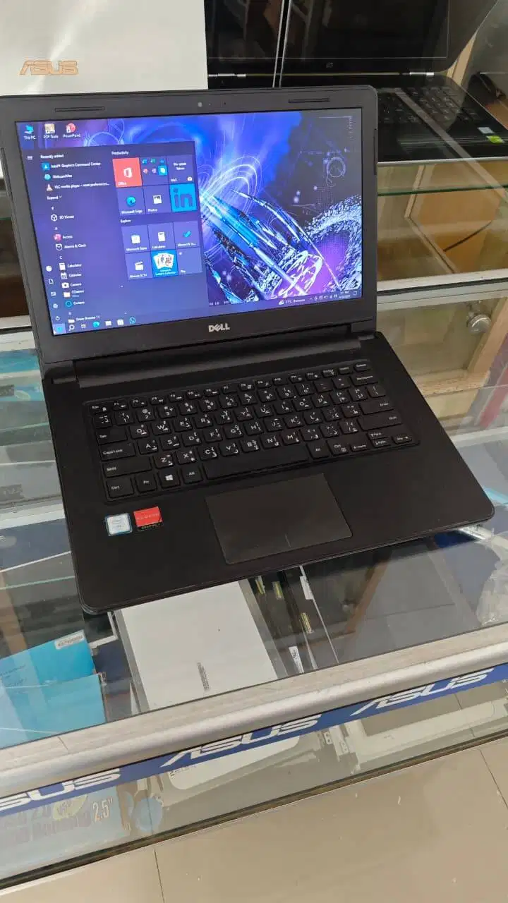 Laptop DELL core i5 gen 7 RAM 8gb DDR4 Dual VGA AMD R5 M315 2Gb DDR5