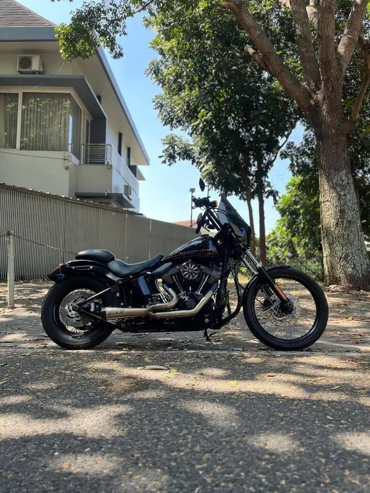 SOFTAIL FP BLACK LINE 2012 / 1690 CC / NEGO