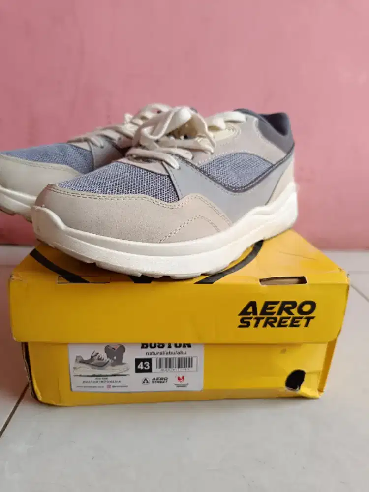 Sepatu Aerostreet Boston White Grey 43