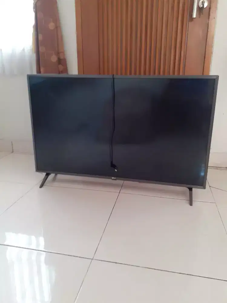Jual TV 42 Inchi , Merk LG Kondisi belum di servise