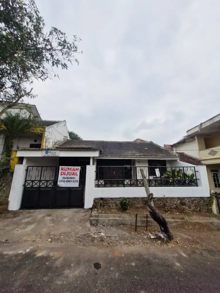 Dijual Rumah Asri di Buring Satelit, Malang