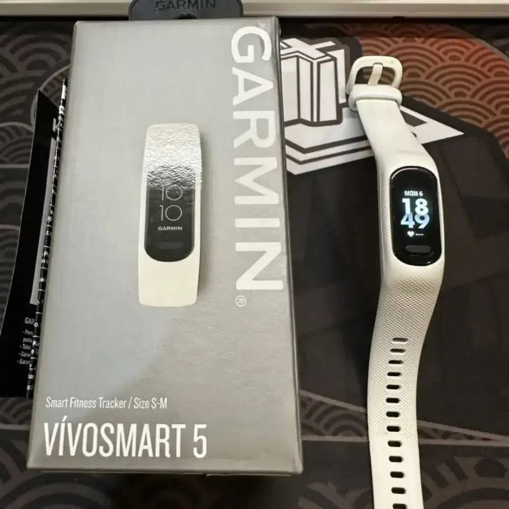 Garmin vivosmart 5