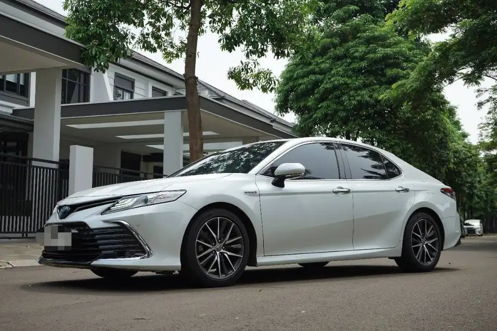Camry 2.5 L Hybrid (2023)