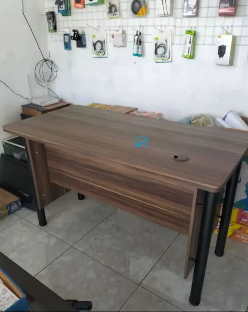 Sale Meja Kantor Kaki Besi Dapatkan Voucher Pembelian 25rb