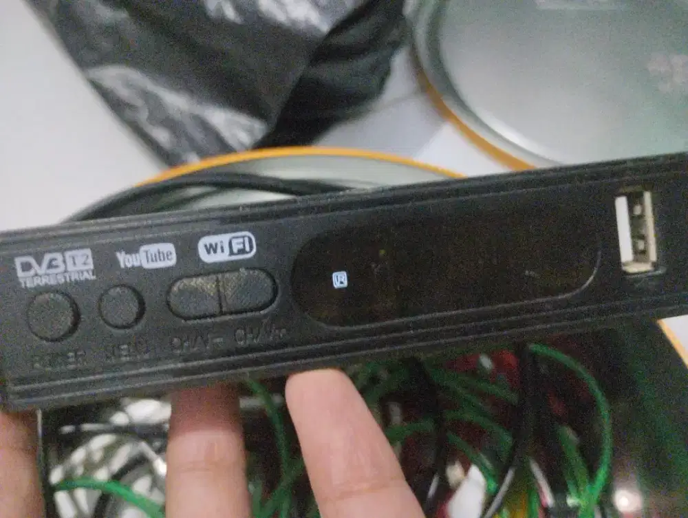 Set top box STB dan penyambung hp ke tv tabung